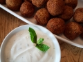 Falafel mit Minzjoghurt